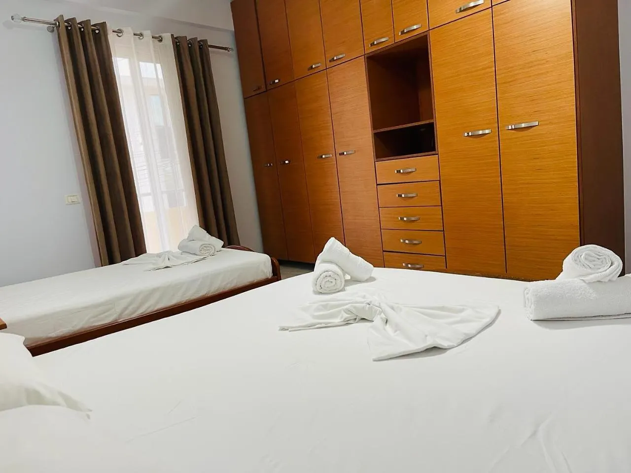 Durmishi Big Apartment Sarande